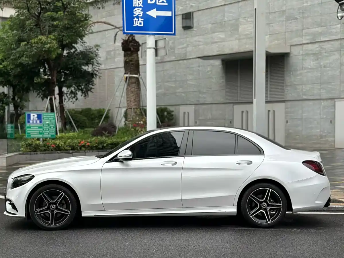 Mercedes-Benz C-Class 2021 C 260 L Sport Starry Exclusive Edition фото 4