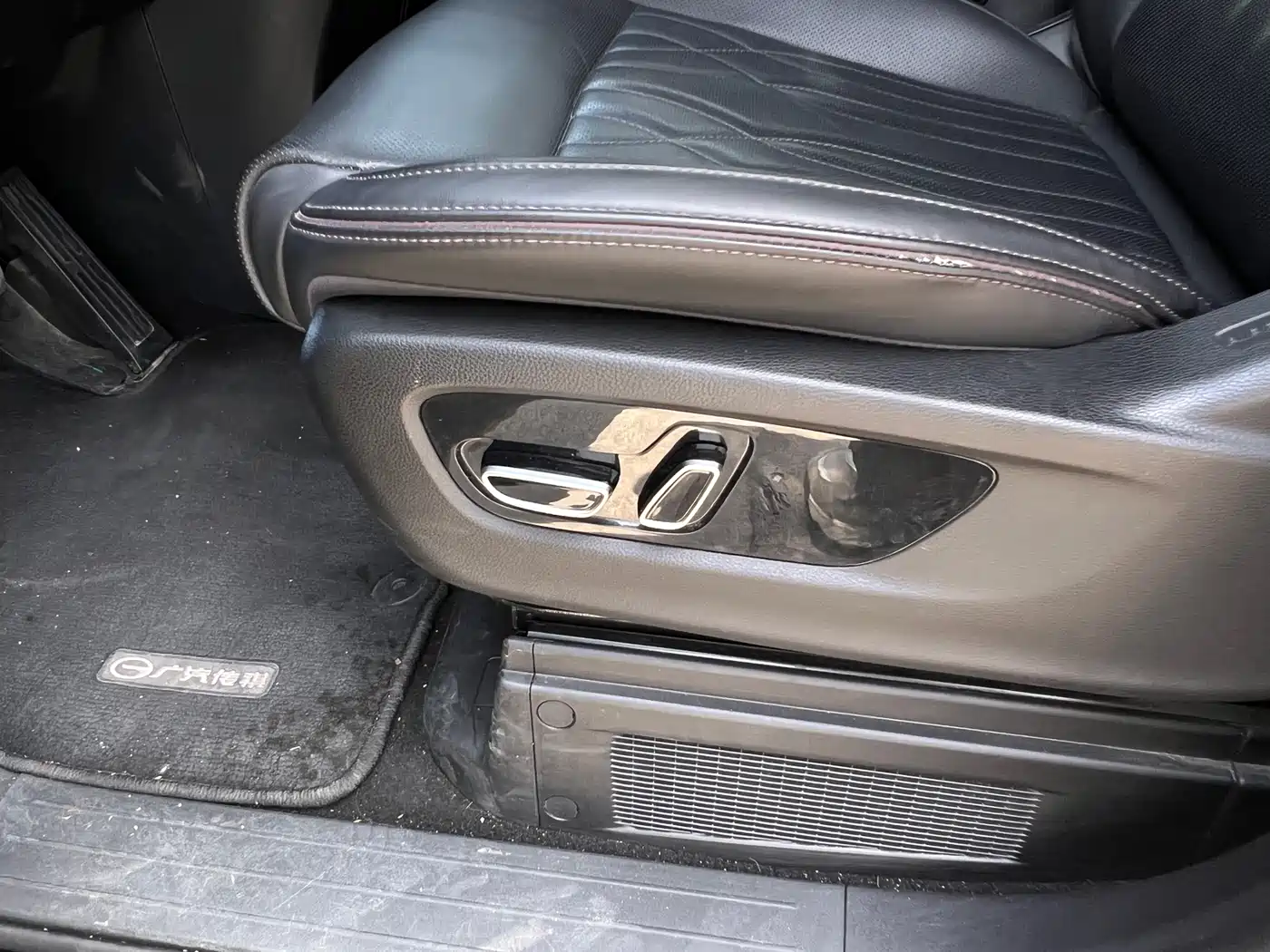 GAC Trumpchi Trumpchi M8 2023 Master Series 390T Prestige Edition фото 10