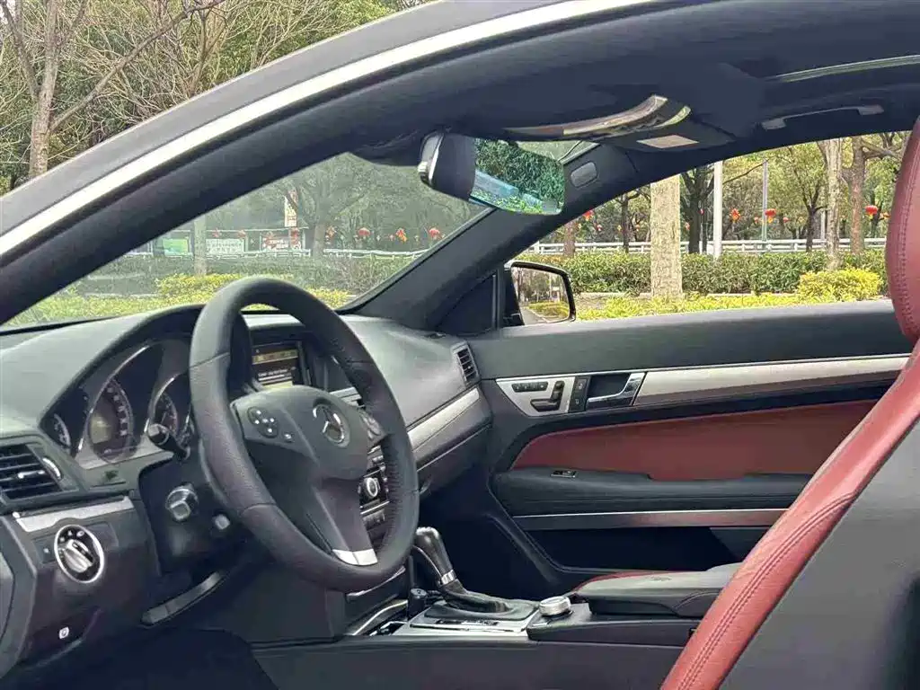 Mercedes-Benz E-Class (Import) 2010 E 260 CGI Coupe фото 4