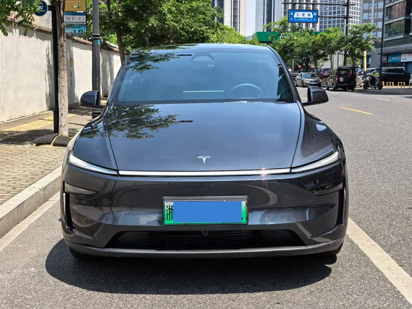 Tesla Model Y 2026 Rear-Wheel Drive фото 2