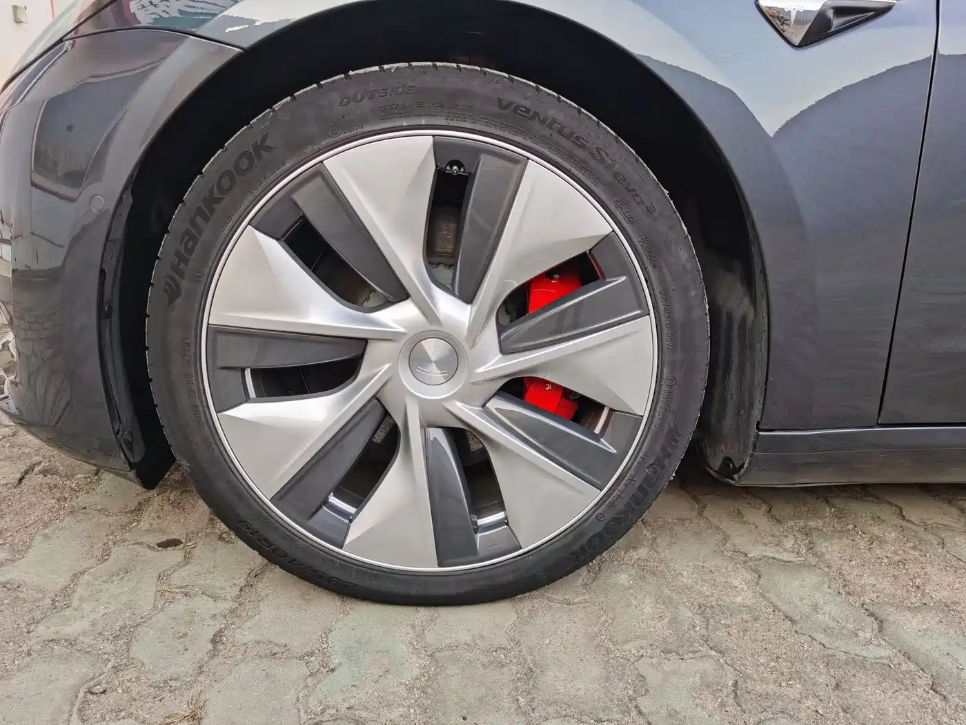 TESLA MODEL 3 (IMPORTED)