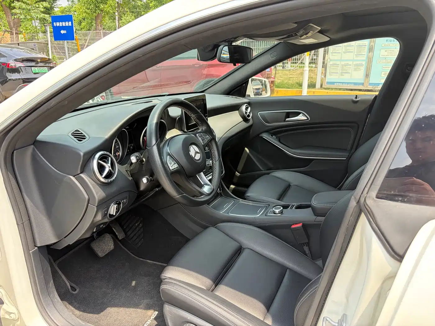 Mercedes-Benz CLA (Import) 2016 CLA 200 Sport фото 5