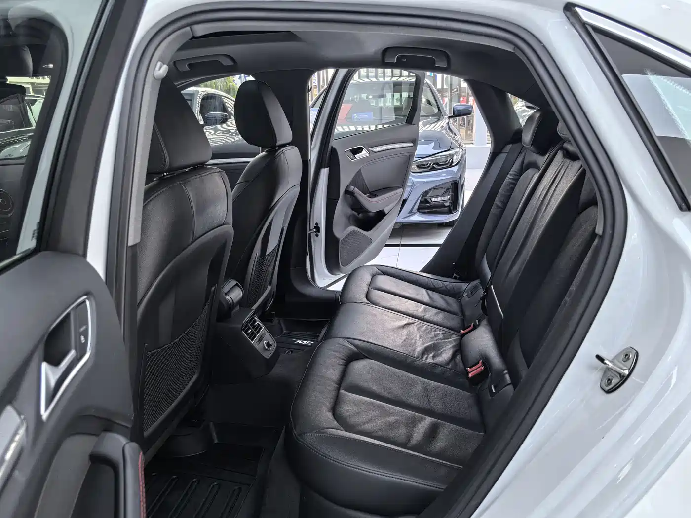 Audi A3 2018 30th Anniversary Limousine 40 TFSI Style фото 6