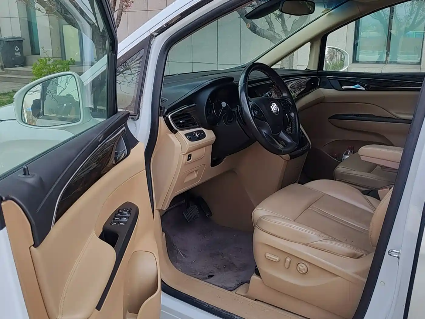 Buick GL8 2017 ES 28T Luxury China V фото 5