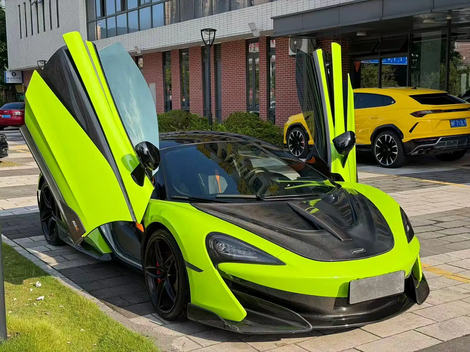Photo 3 - McLaren 540C