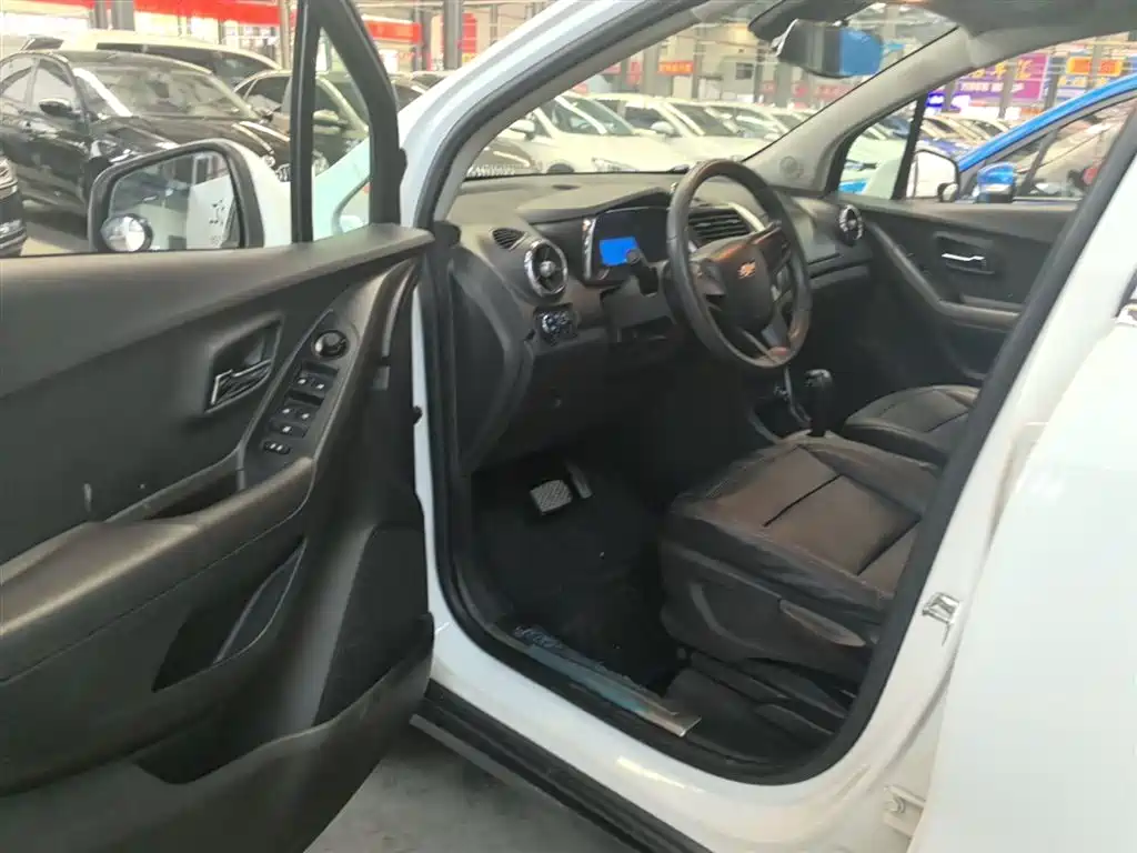 Chevrolet Trax 2014 1.4T Automatic 2WD Comfort фото 16