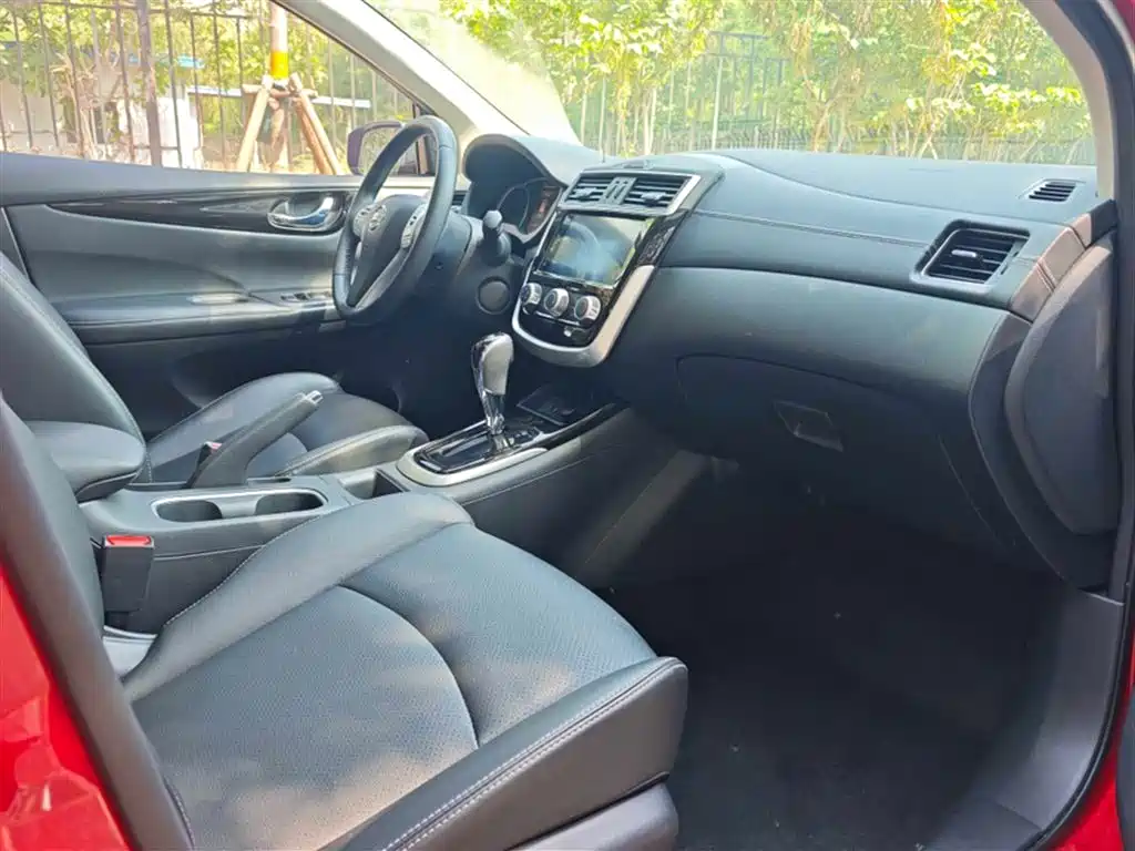 Nissan Tiida, миниатюра 15