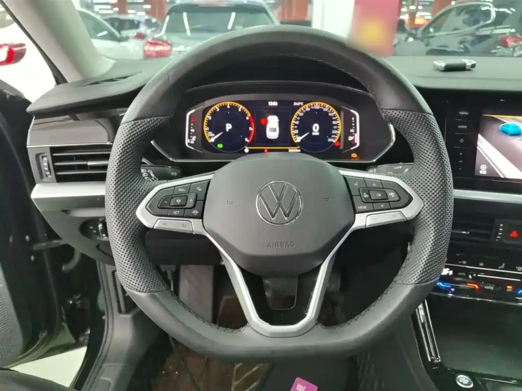 Volkswagen Passat 2025 Outstanding 380TSI Starlight Dragon Soaring Edition фото 11