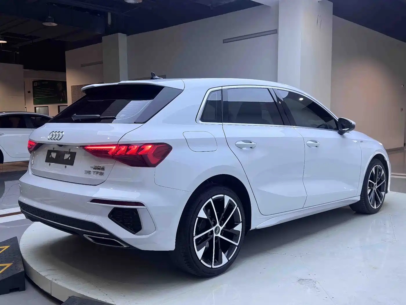 Audi A3 2022 Sportback 35 TFSI Style Sport фото 5