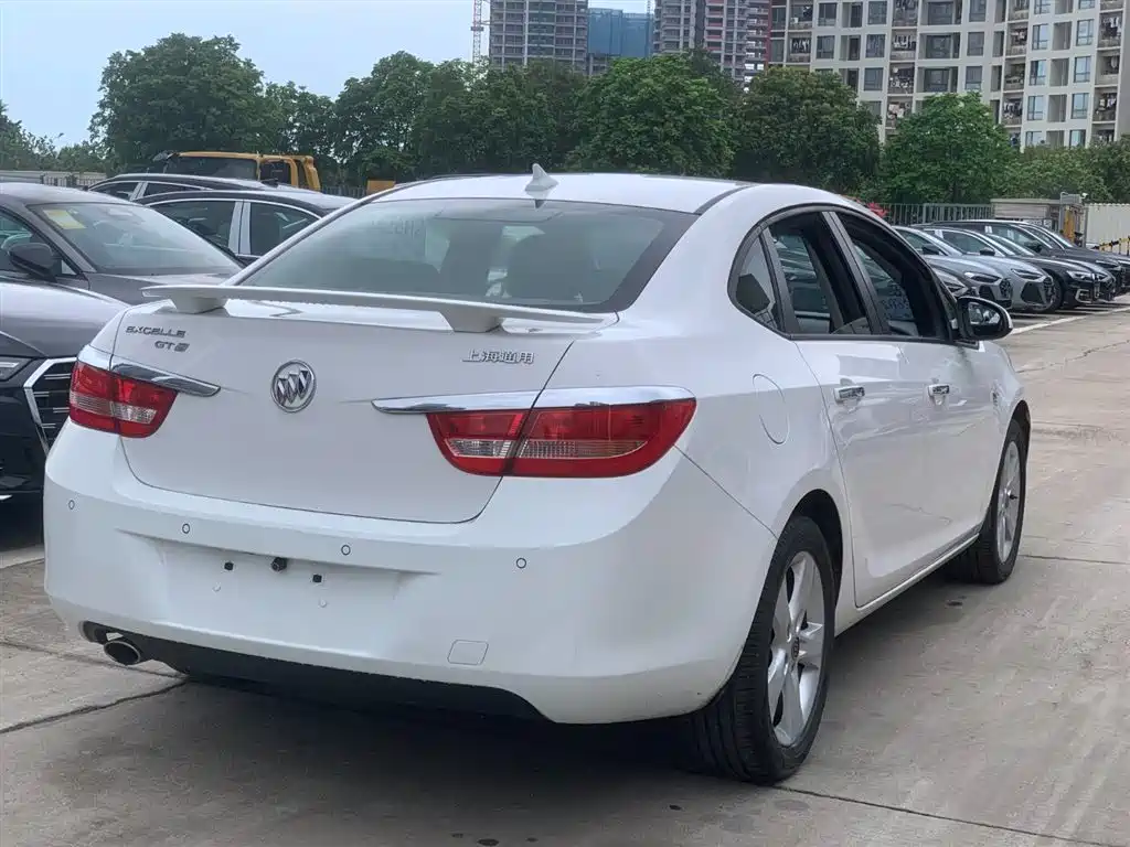 Buick Excelle 2013 GT 1.6T Automatic Sport Fashion Edition фото 4