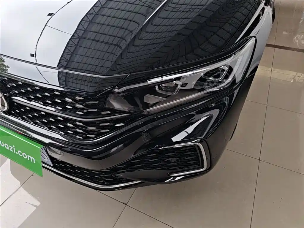 Volkswagen Passat 2023 Facelift 330TSI Starlight Luxury Edition фото 24