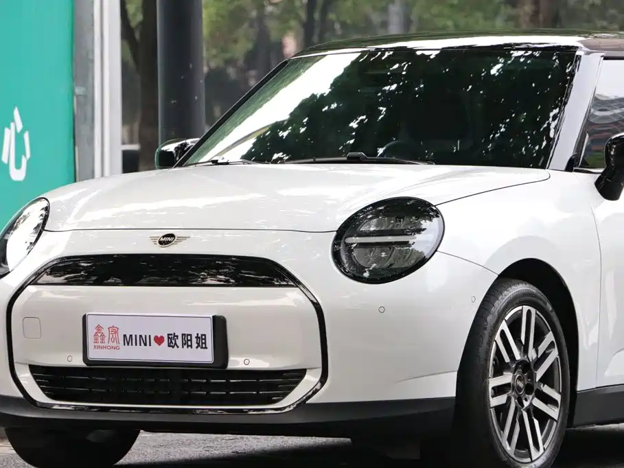 MINI Electric MINI COOPER 2025 2024 456km COOPER E Classic
