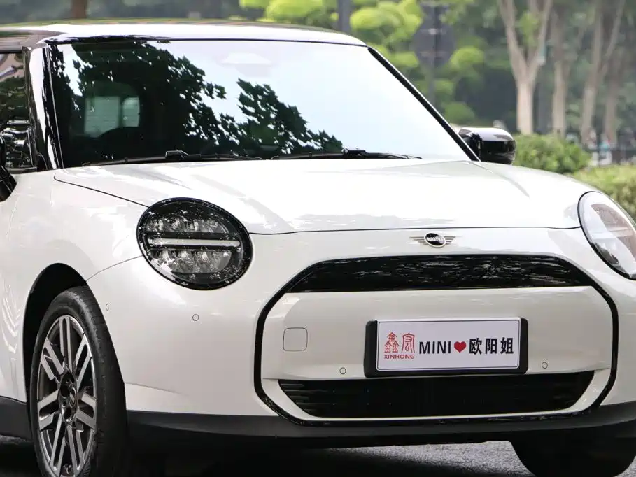 MINI Electric MINI COOPER 2025 2024 456km COOPER E Classic