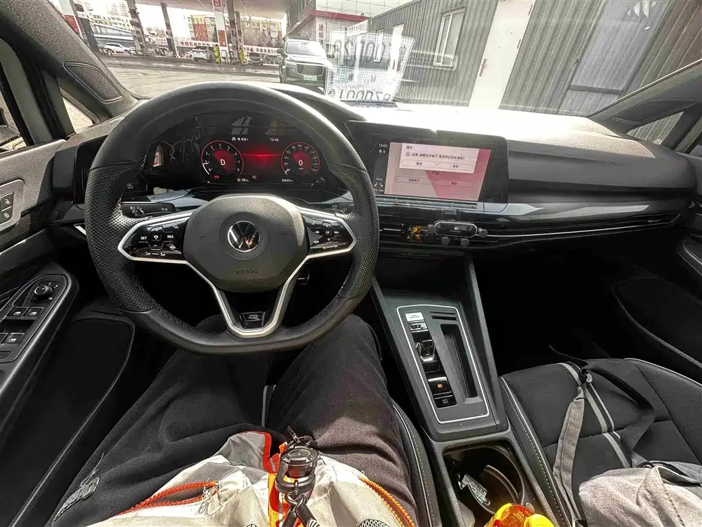 Volkswagen Golf 2021 280TSI DSG R-Line фото 6