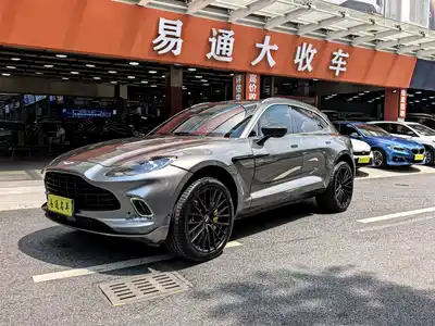 Aston Martin DBX