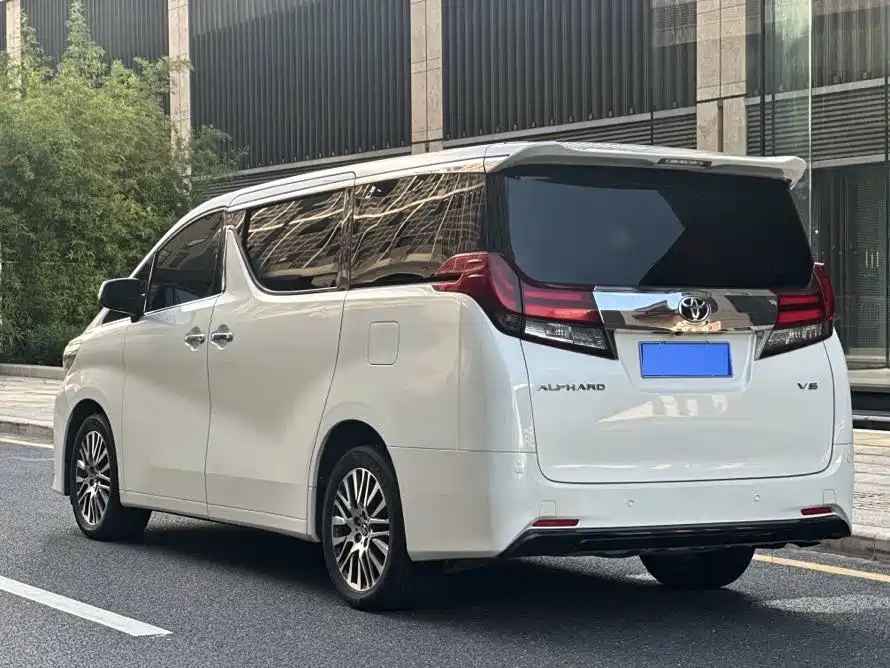 Toyota Alphard 2015 3.5L Luxury Edition фото 3