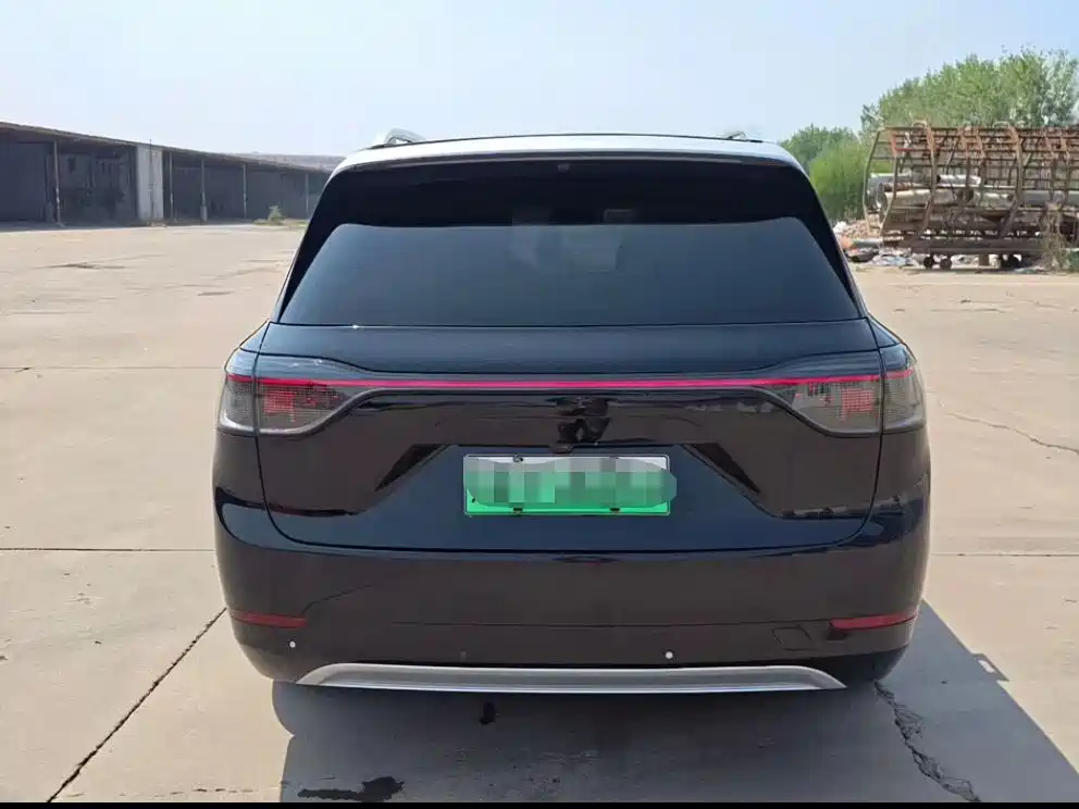 AITO Wenjie AITO M9 2024 Extended Range Ultra 42kWh 6-Seater фото 4