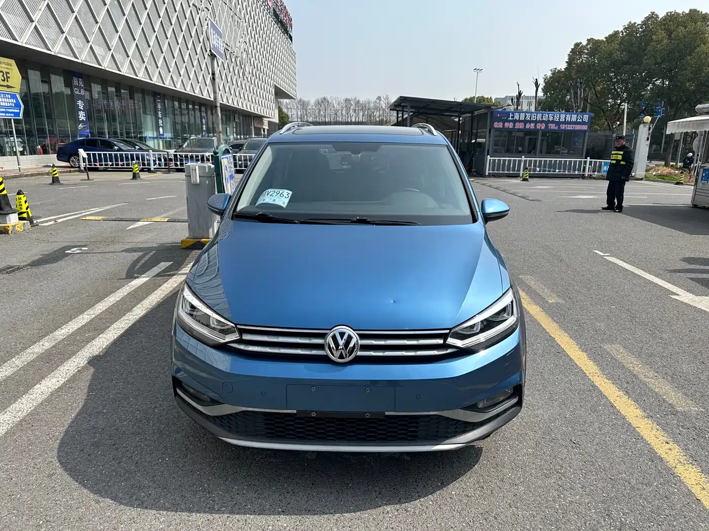 Volkswagen Touran 2018 Touran L 280TSI DSG Frontier Edition 7-Seater China V фото 2