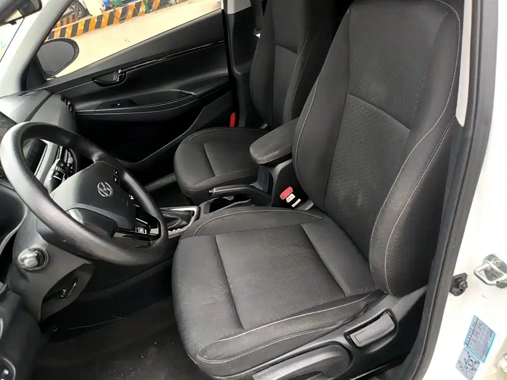 Hyundai Elantra 2020 1.6L Auto GL Pleasing Edition фото 15
