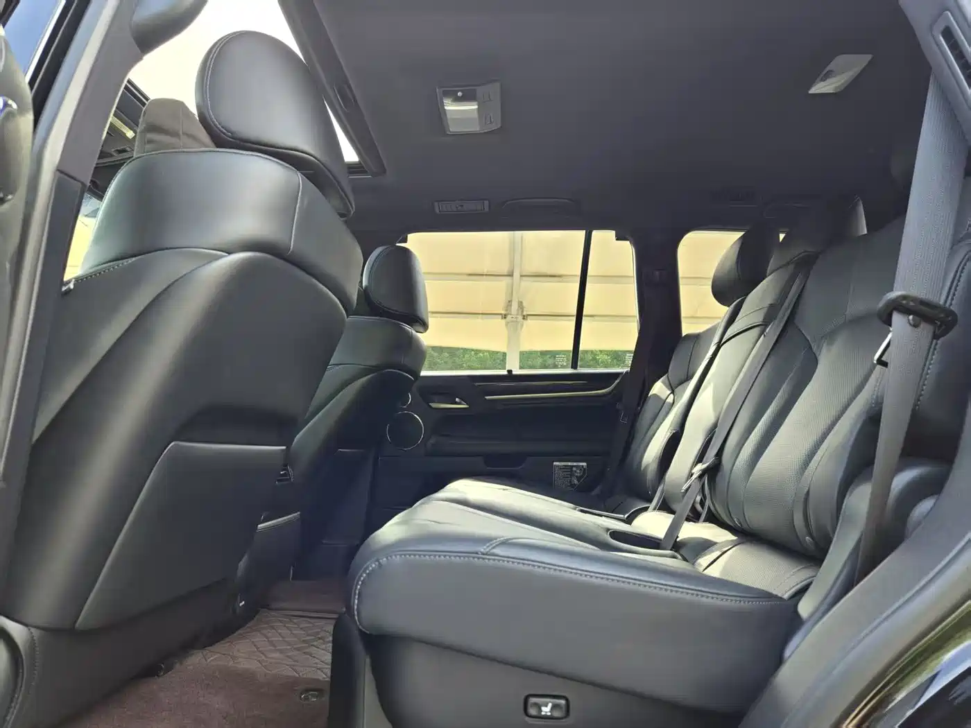 Lexus LX 2019 570 Dynamic Luxury Edition фото 8