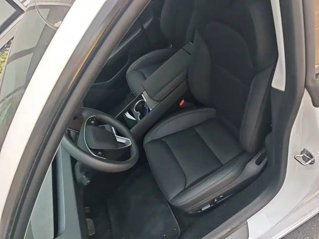 Tesla Model 3 2026 2025 Model Year Facelift Long Range All-Wheel Drive