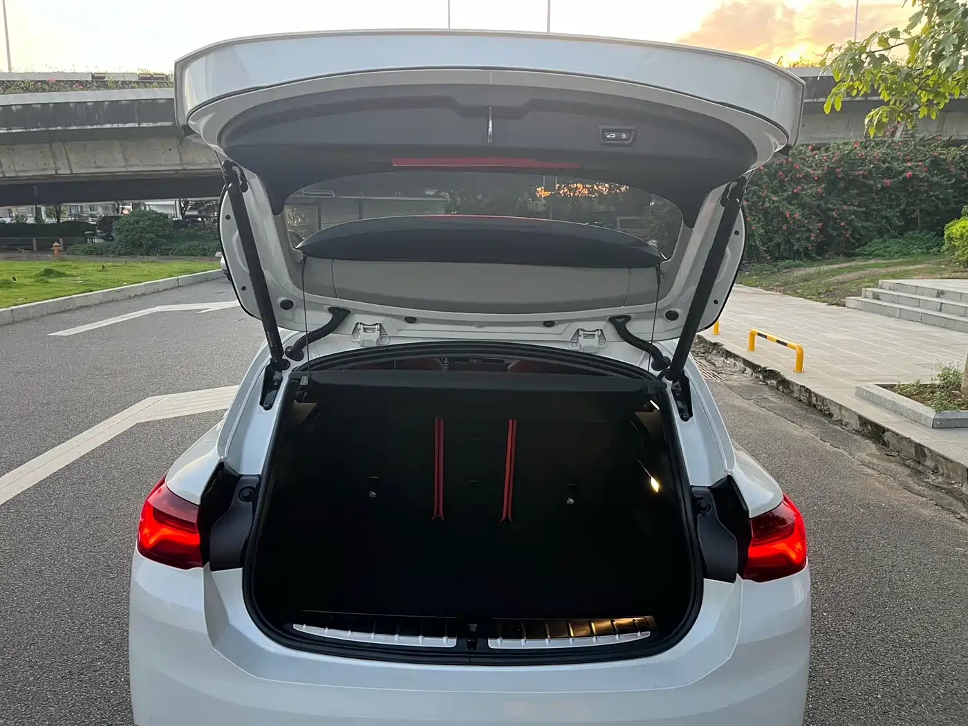 BMW X2 2023 2022 sDrive25i M Sport Package