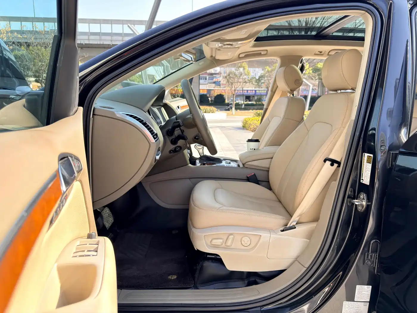Photo 4 - Audi Q7