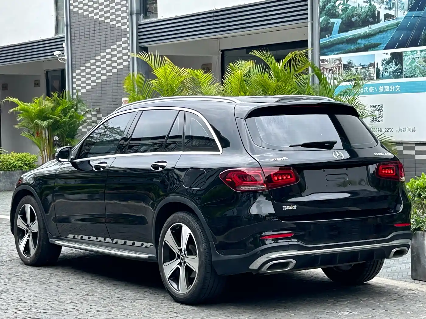 Mercedes-Benz GLC 2022 GLC 300 L 4MATIC Dynamic Collector's Edition фото 7