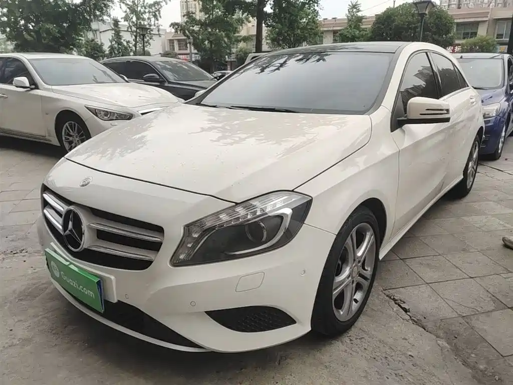 Mercedes-Benz A-Class (Import) 2015 A 180