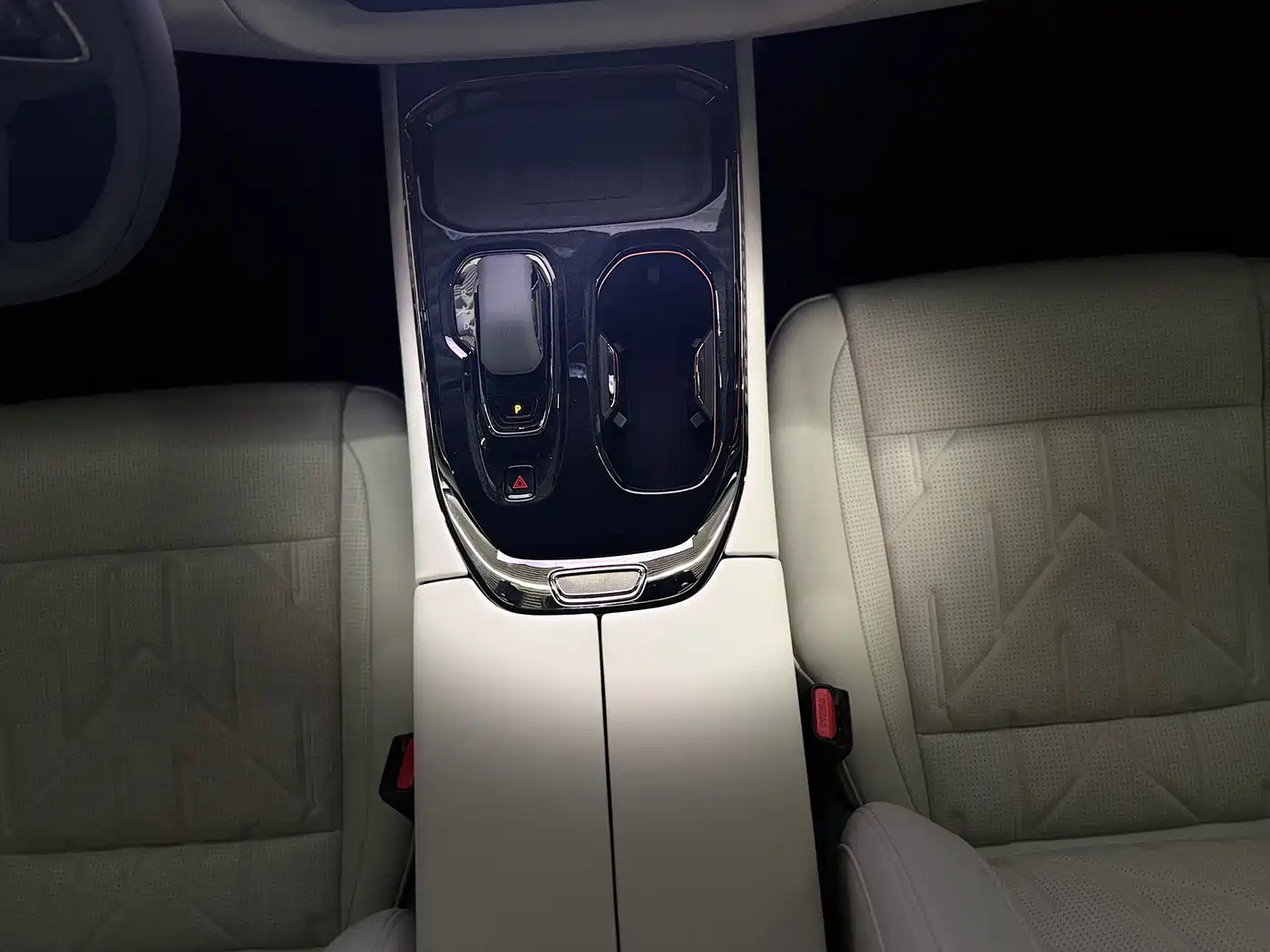 ZEEKR 009 2026 2024 6-seat Executive AWD 108kWh