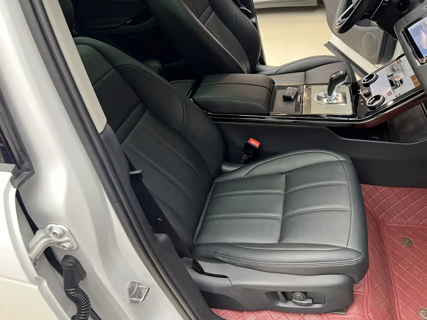 Land Rover Range Rover Evoque New Energy 2022 2021 Range Rover Evoque L P300e Luxury