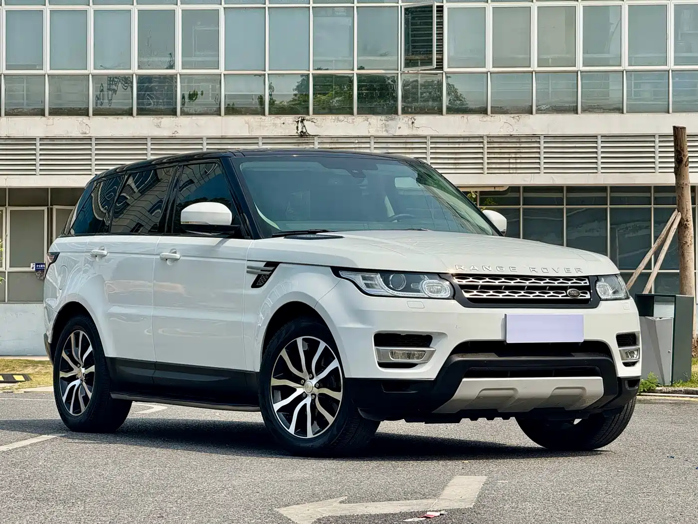 Land Rover Range Rover Sport 2015 3.0 SDV6 HSE DYNAMIC фото 3