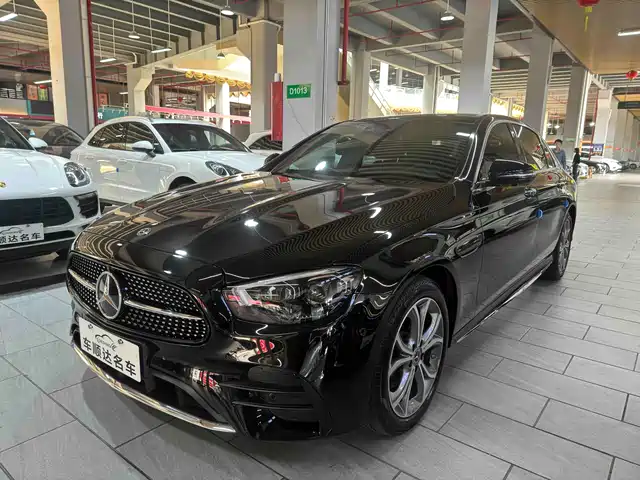 MERCEDES-BENZ E CLASS