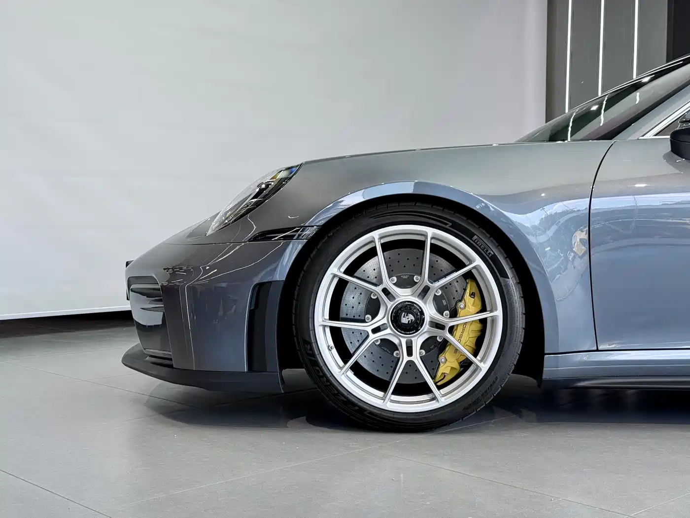 Porsche 911 2025 GT3 Touring Edition 4.0L фото 4
