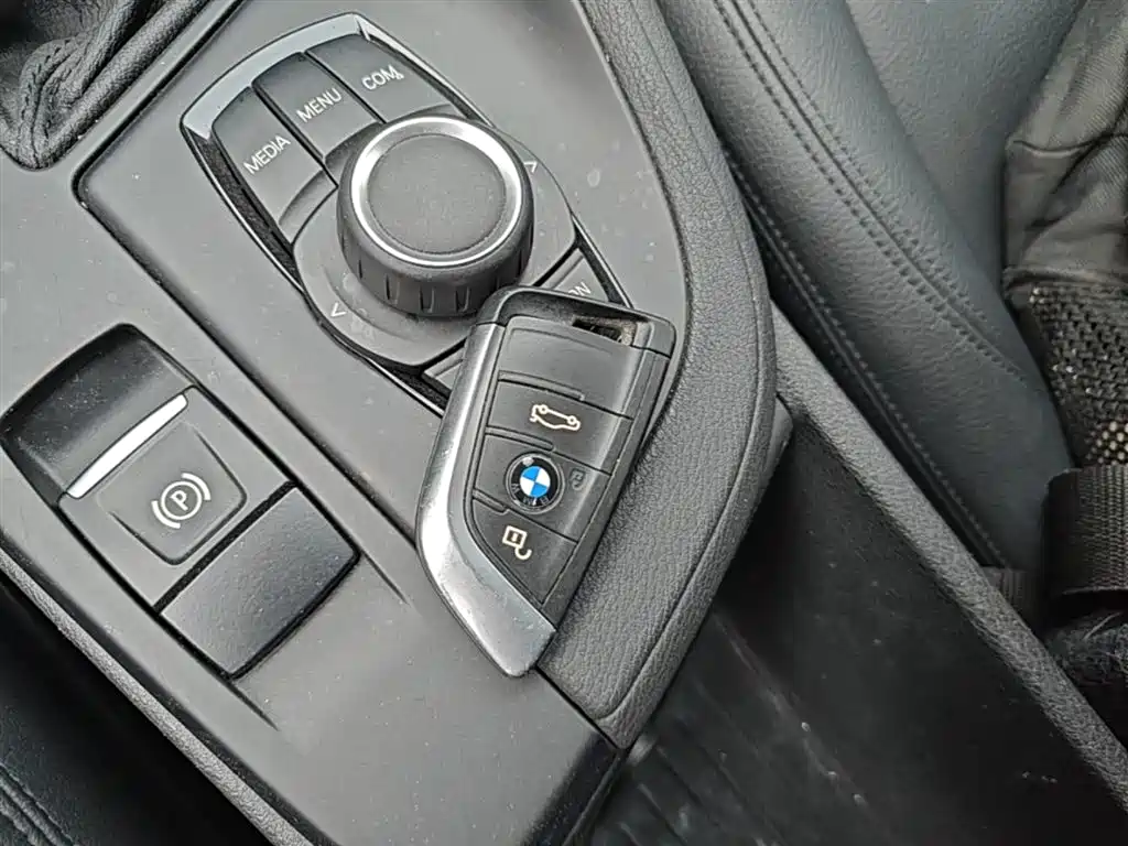 BMW X1 2018 sDrive18Li Fashion Model фото 9