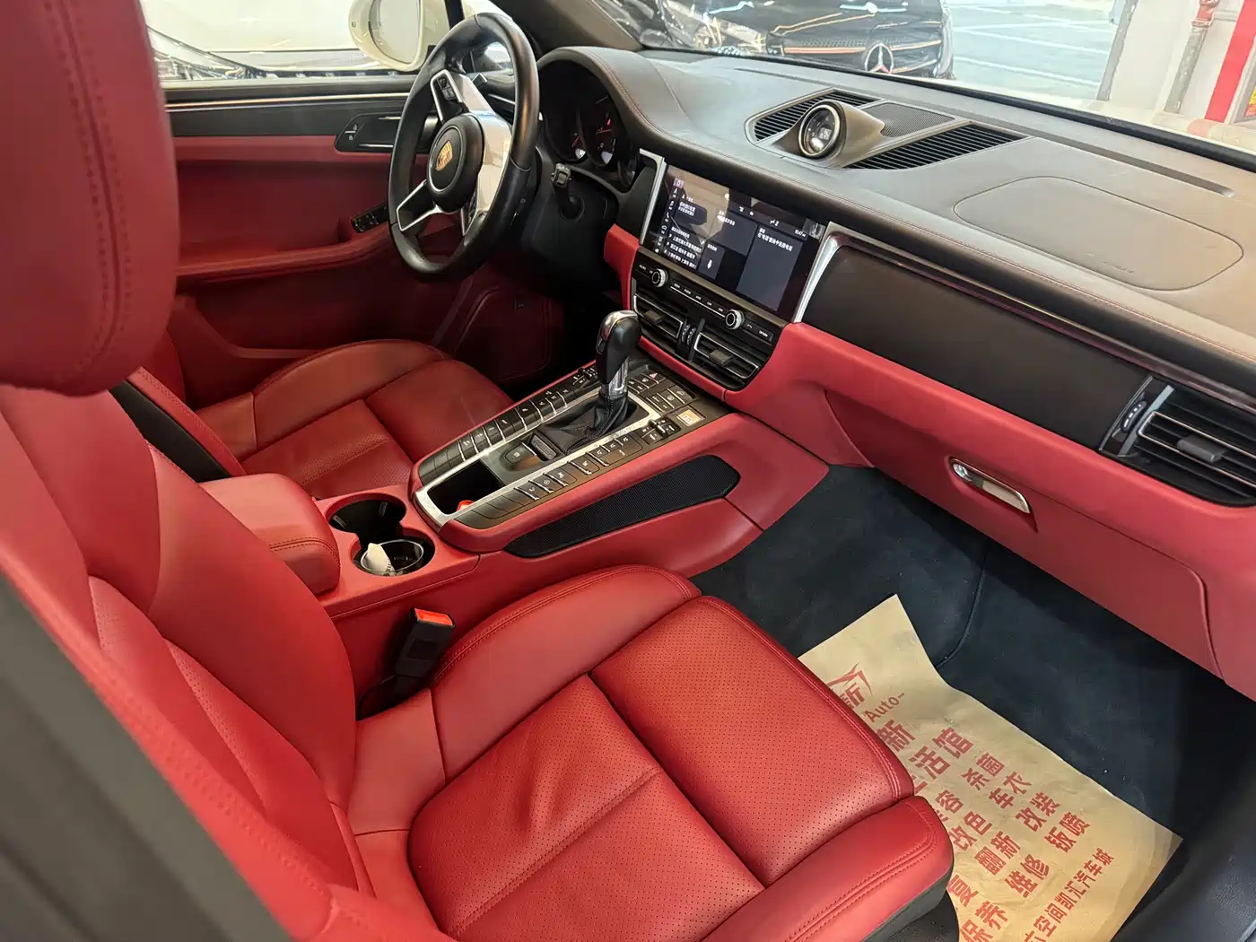 Porsche Macan 2020 Macan 2.0T фото 9