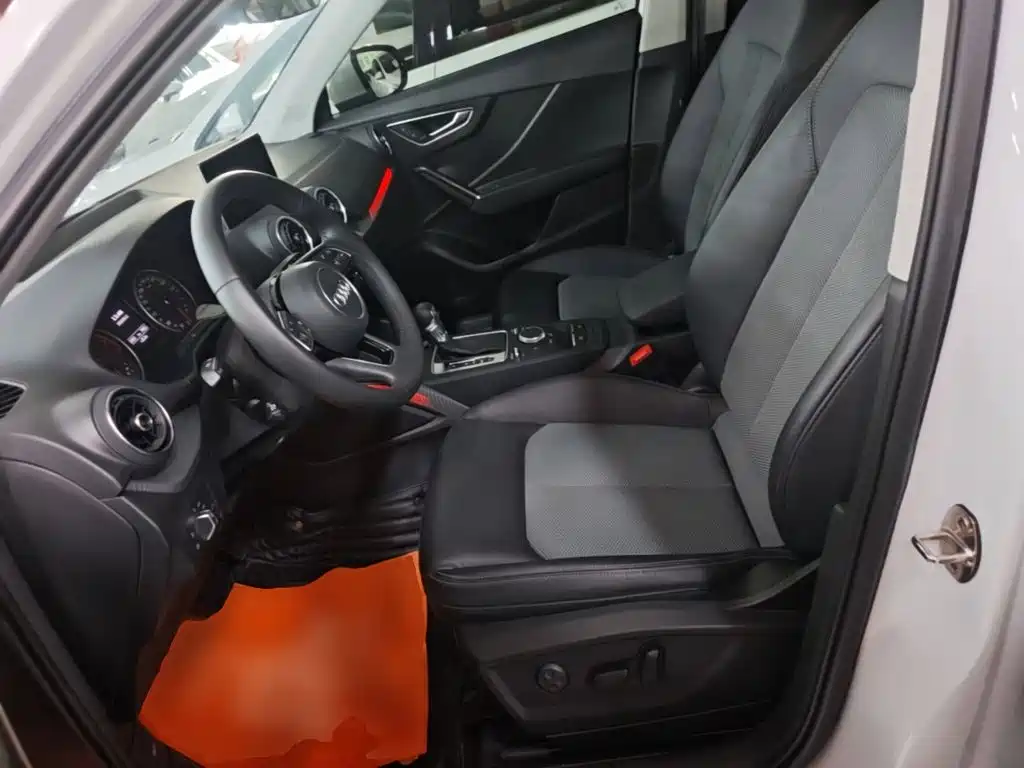 Фото 15 - Audi Q2L