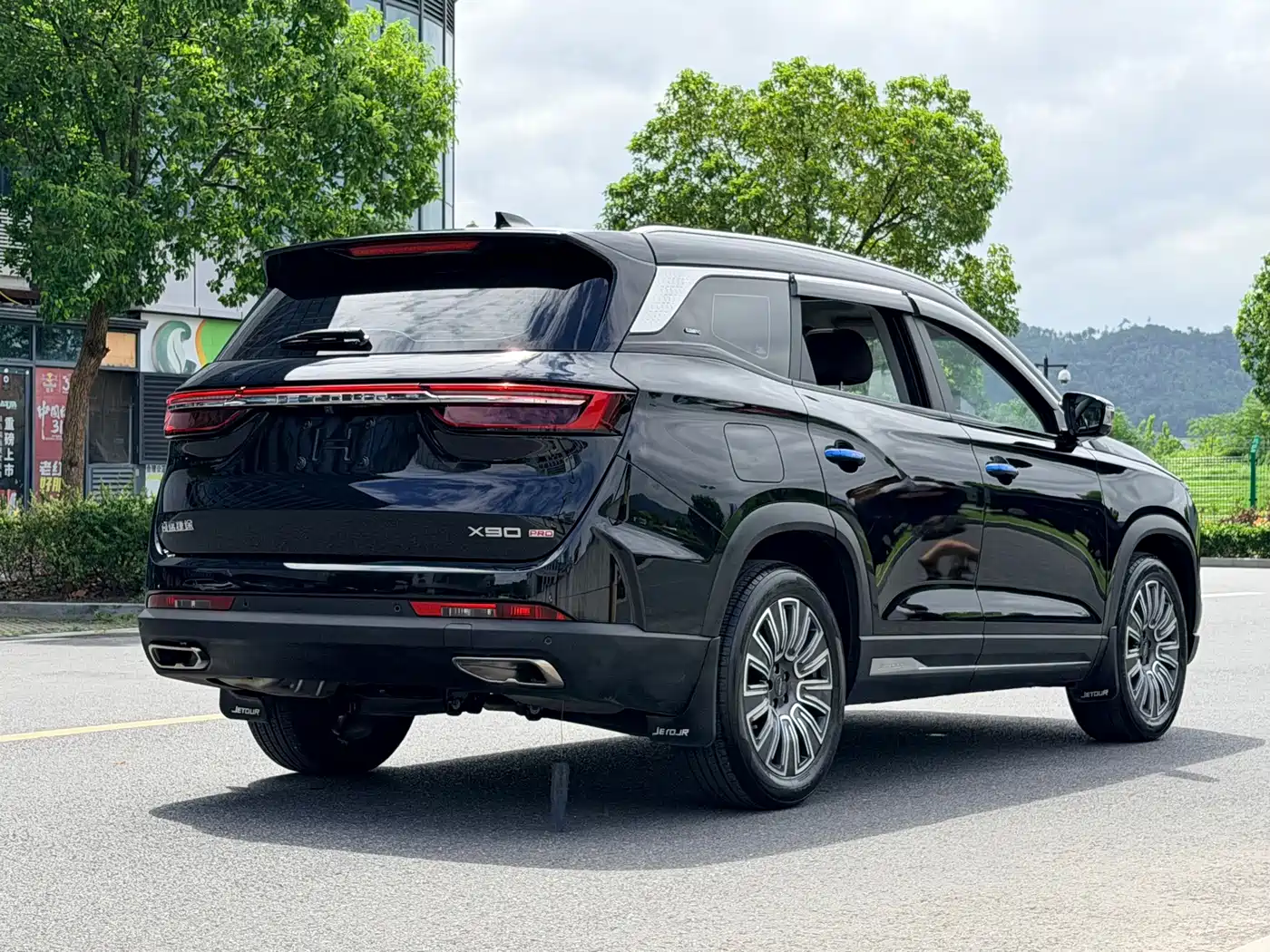 Jetour X90 PRO 2024 2024 2.0T DCT Luxury 7-Seater