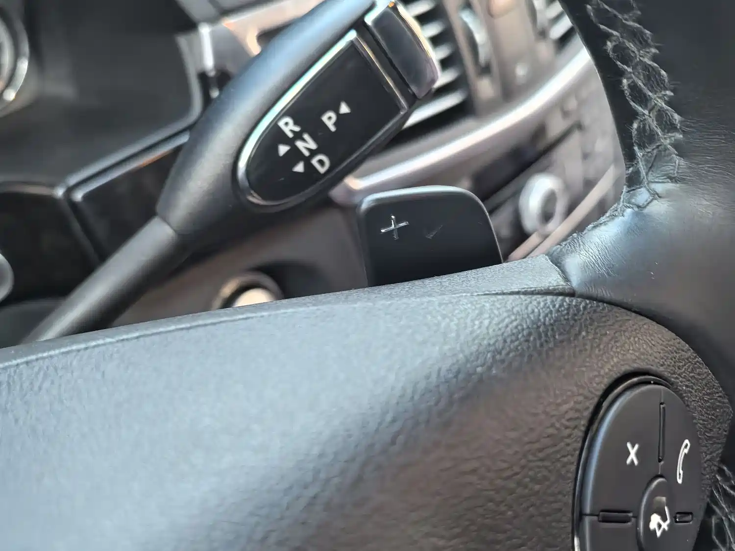 Photo 18 - Mercedes-Benz E-Class
