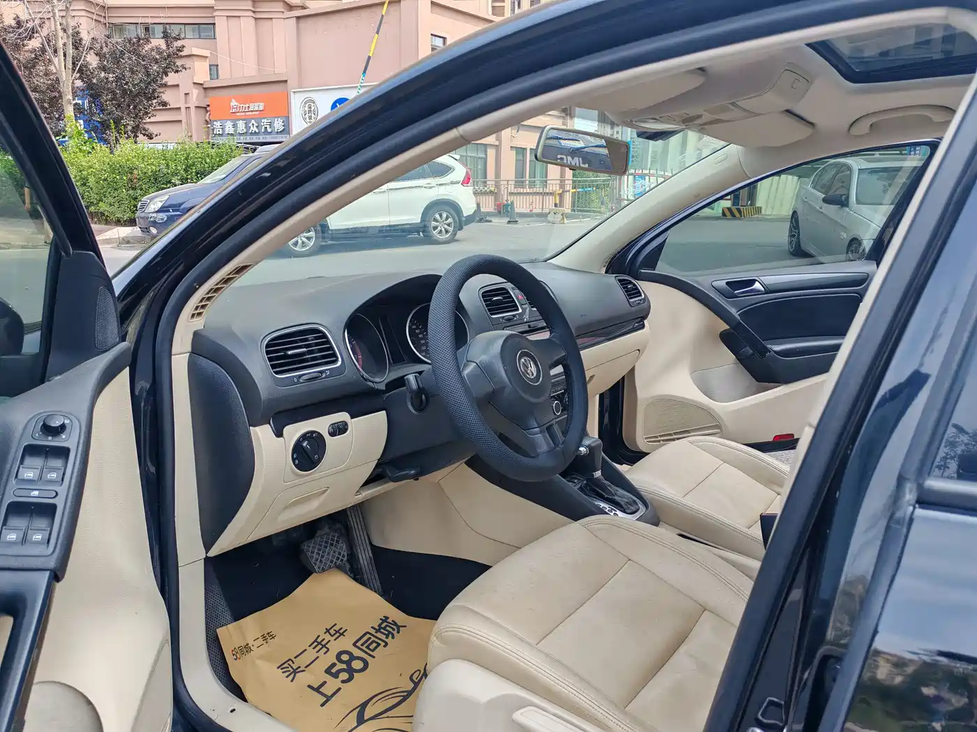 Volkswagen Golf 2010 2010 1.6 Auto Luxury