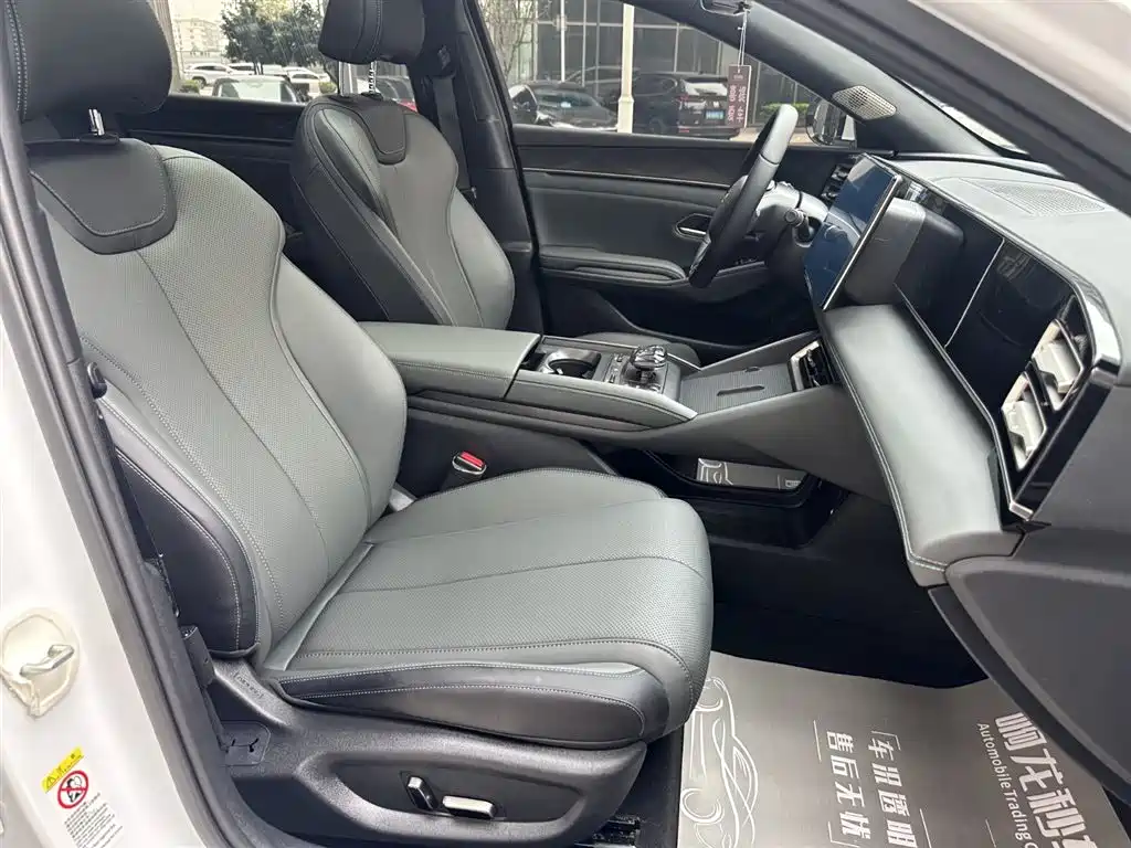 BYD Qin L 2024 DM-i 120KM Superior Edition фото 16