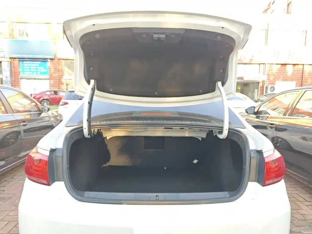 صورة 19 - Citroën C4 C-Quatre