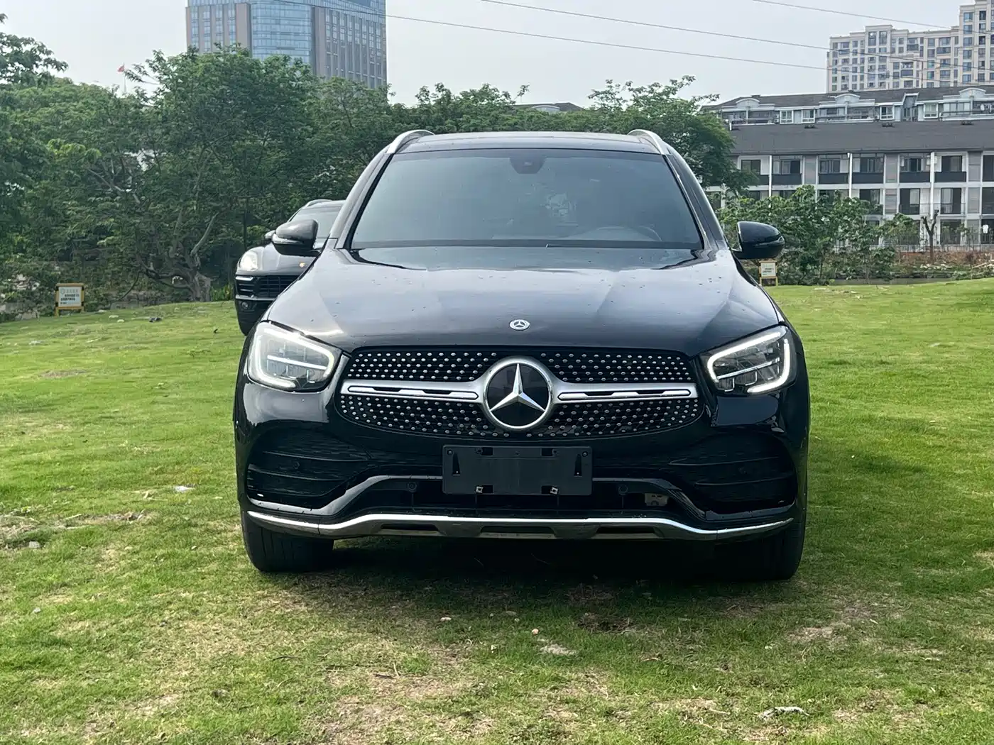 MERCEDES-BENZ GLC
