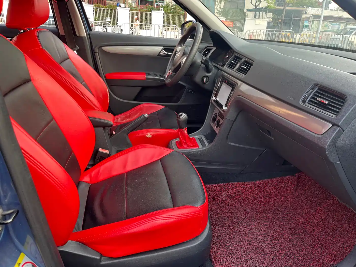 Volkswagen Lavida 2013 1.6L Manual Trend Edition фото 11