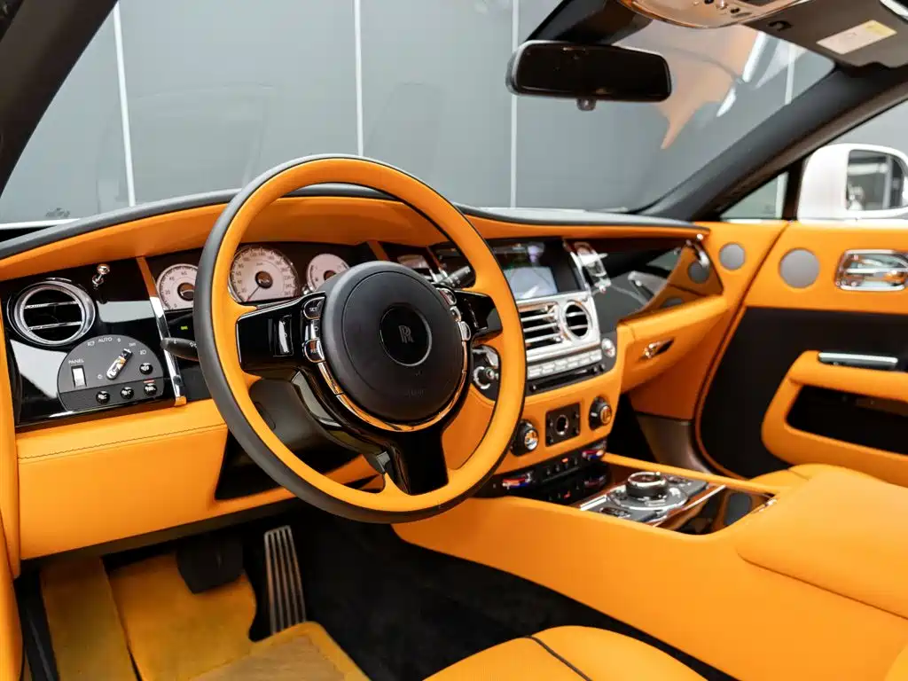 Фото 10 - Rolls-Royce Wraith
