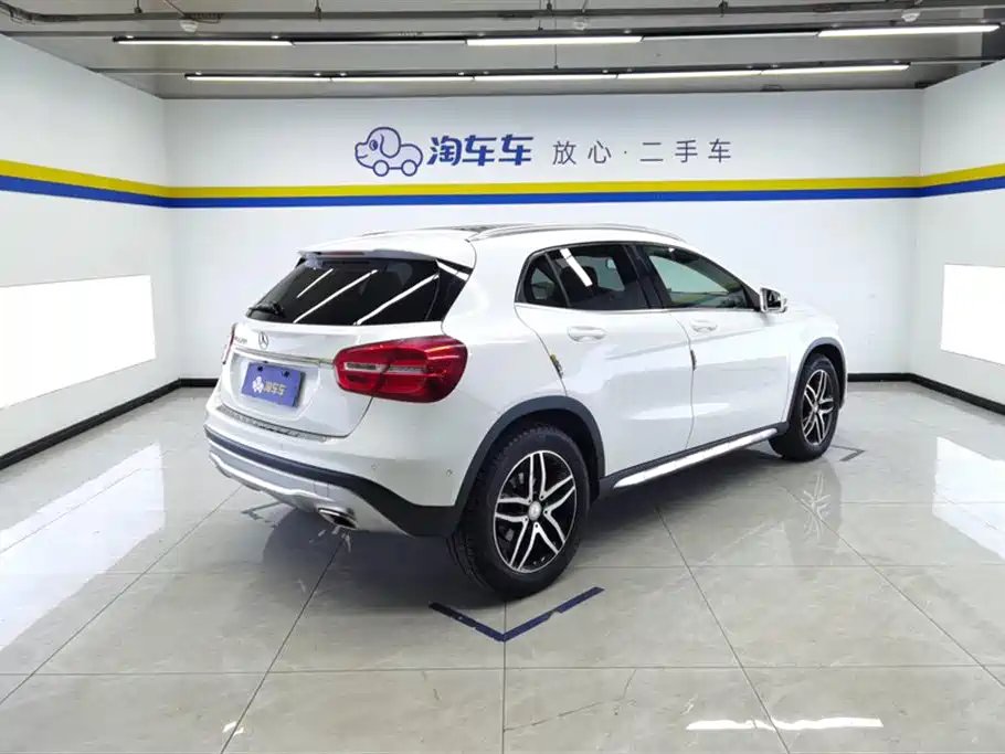 Mercedes-Benz GLA 2016 GLA 200 Fashion фото 3