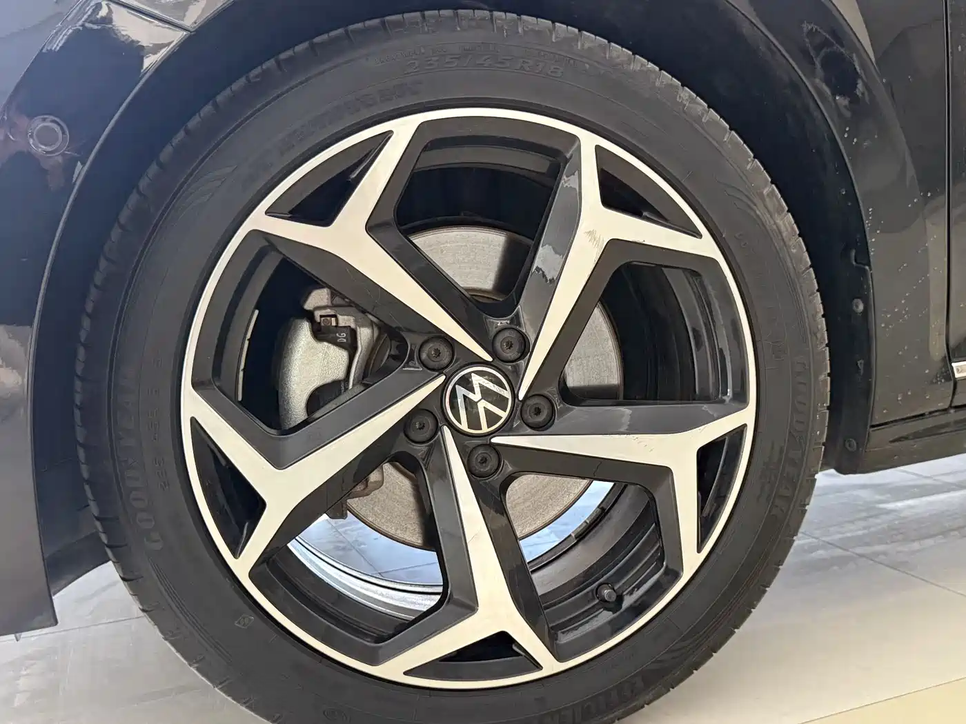 Volkswagen Passat 2024 380TSI Dragon Glory Edition фото 19