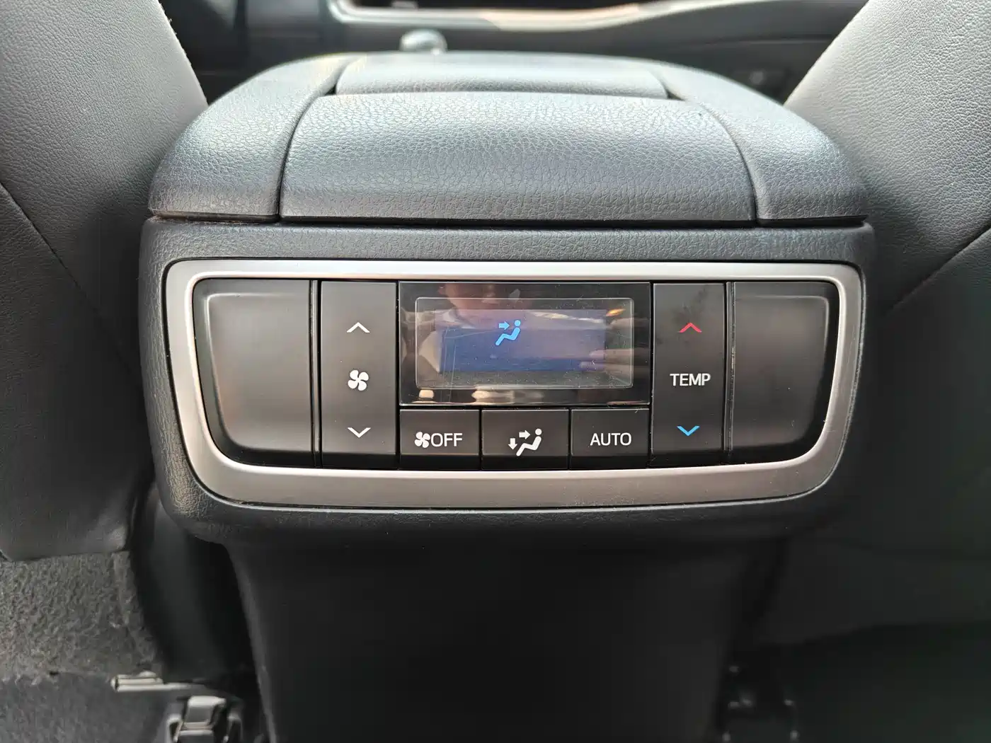 Toyota Highlander 2018 2.0T 4WD Luxury 7-seater China VI фото 11