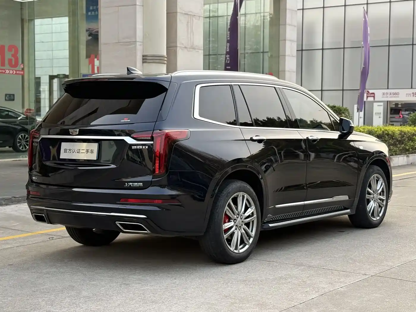 CADILLAC XT6