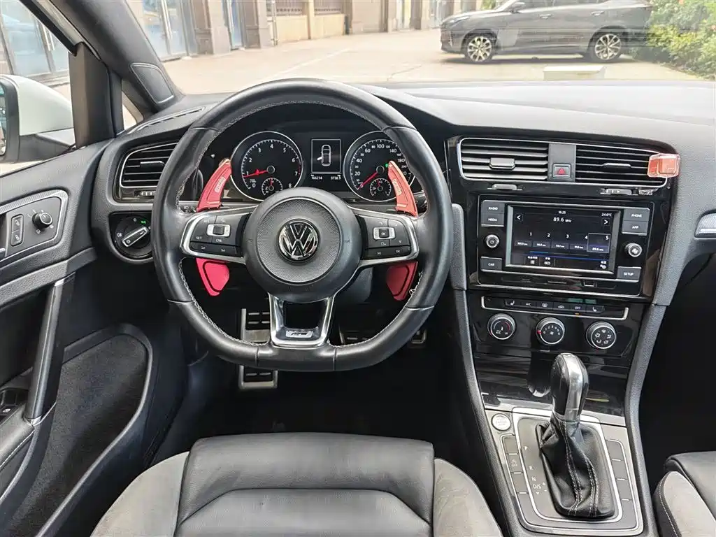 Volkswagen Golf 2018 280TSI Automatic R-Line Model фото 11